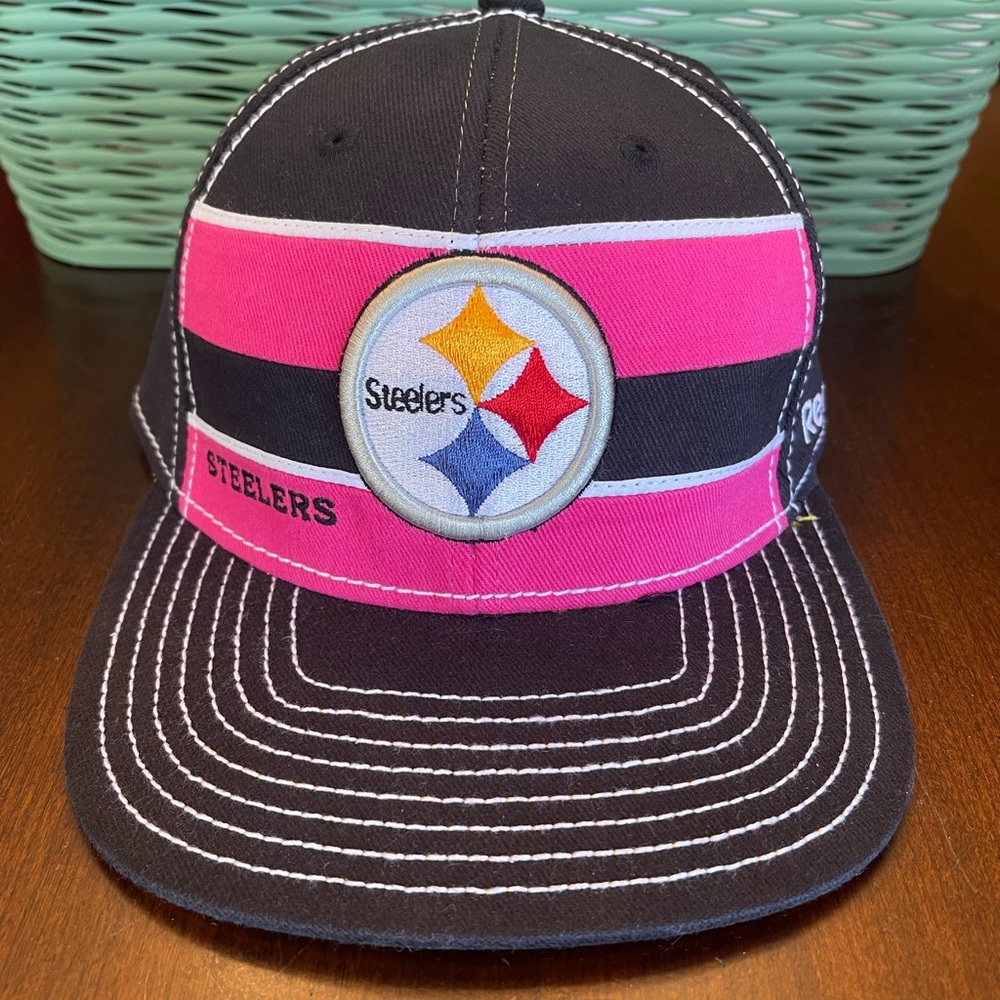 NWOT NFL Reebok On Field Steelers Breast Cancer Awareness Fitted Hat S/M - Picture 2 of 8